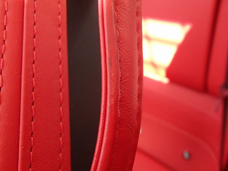 Ferrari Portofino damaged leather seat_2