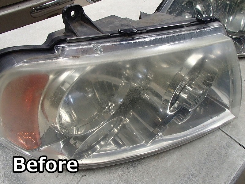 Lincoln Navigator hazy cracked headlight restoration_Before_02