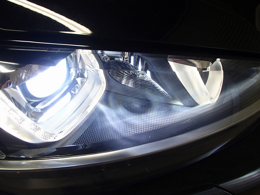 Volkswagen GOLF headlight restoration After01
