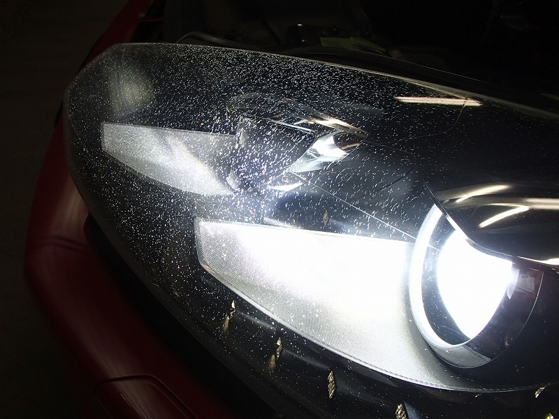 Volkswagen GOLF7 cracked headlight_02